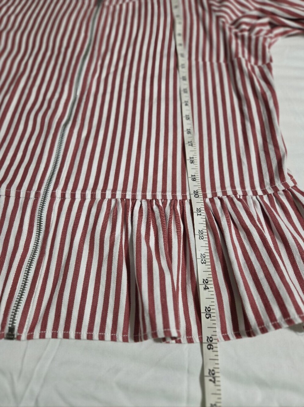 D & Co Chic Striped Red and White Zip Front Peplum Jacket Or Top. Sz XL - Picture 7 of 8